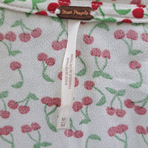 NEW FREE PEOPLE Cherry Print Bombshell Blouse Medium Top Retro Milkmaid Boho - Picture 7 of 11